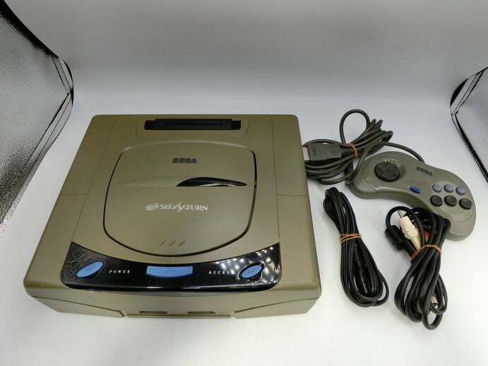 T【フ4-35】【80サイズ】▲SEGA セガサターン HST-3200/ゲーム機本体/動作不良 ジャンク/※傷 汚れ ヤケ有_画像1