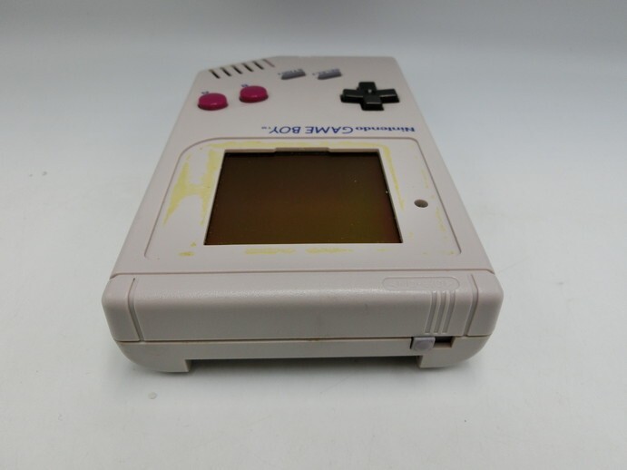 T【ホ4-30】【60サイズ】▲ニンテンドー ゲームボーイ DMG-01 本体/ゲーム機/通電可/ジャンク扱い/※液晶枠欠品・傷・汚れ有_画像5