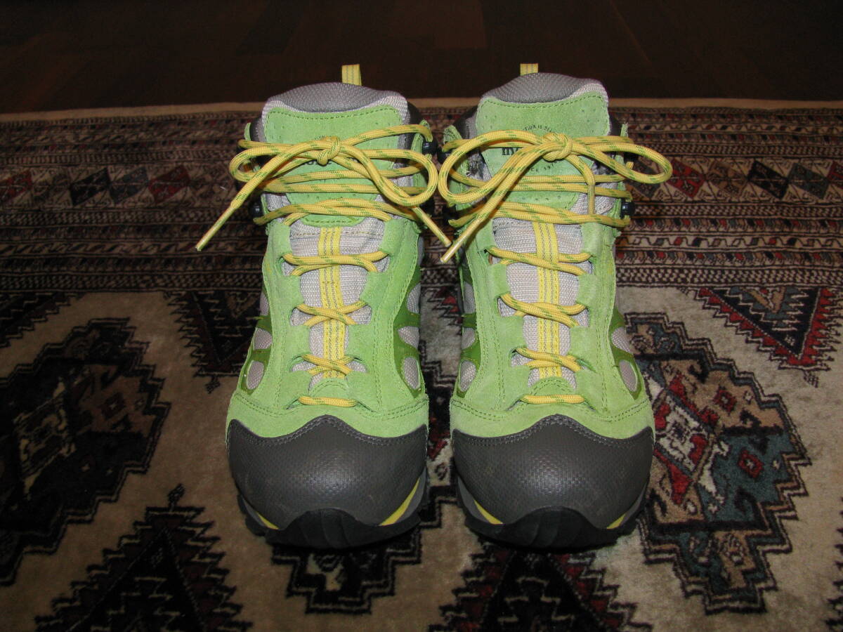  Mont Bell / mont-bell Gore-Tex trekking shoes / mountain climbing shoes 24.5. used beautiful goods 