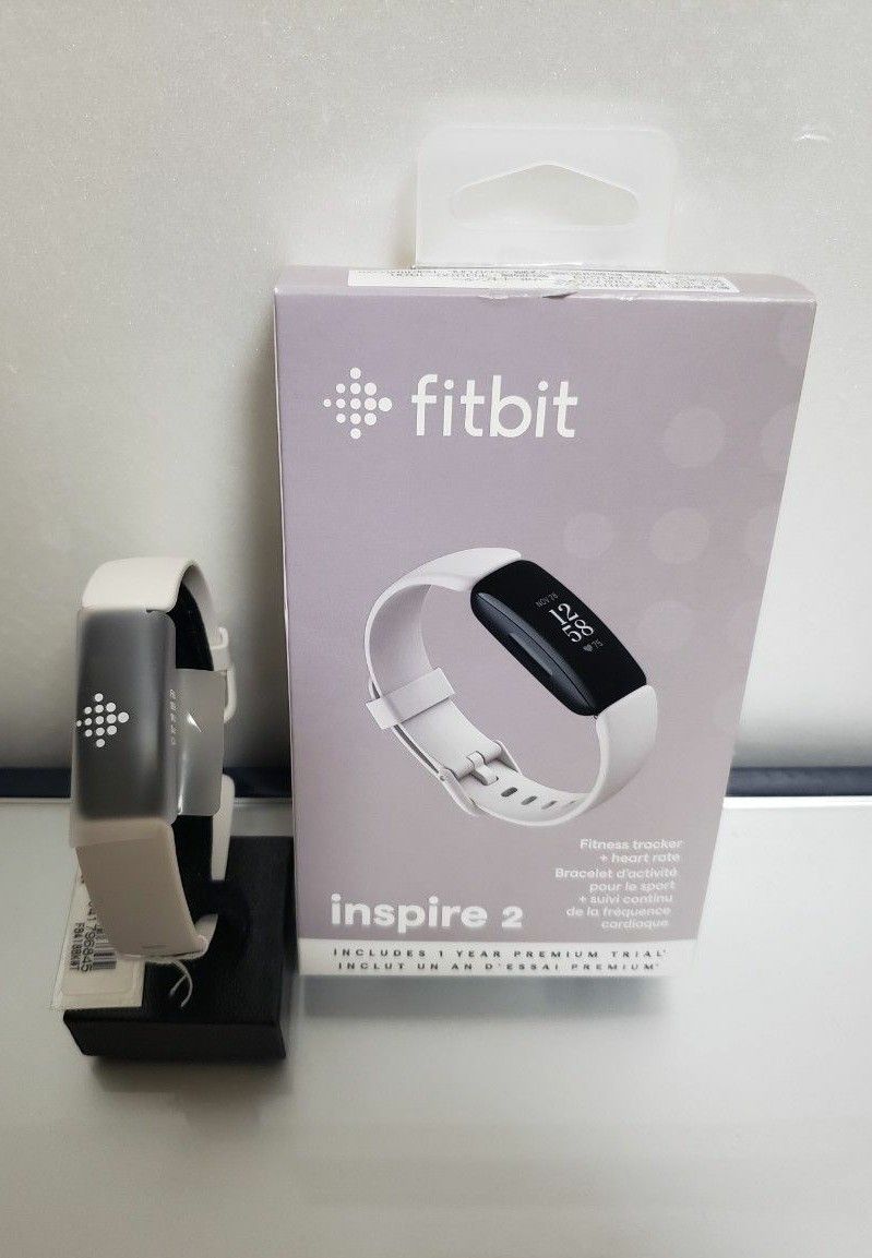 未使用　正規　Fitbit INSPIRE 2 LUNA WHITE　カタログ付 スマートウォッチ ルナホワイト フィットビット