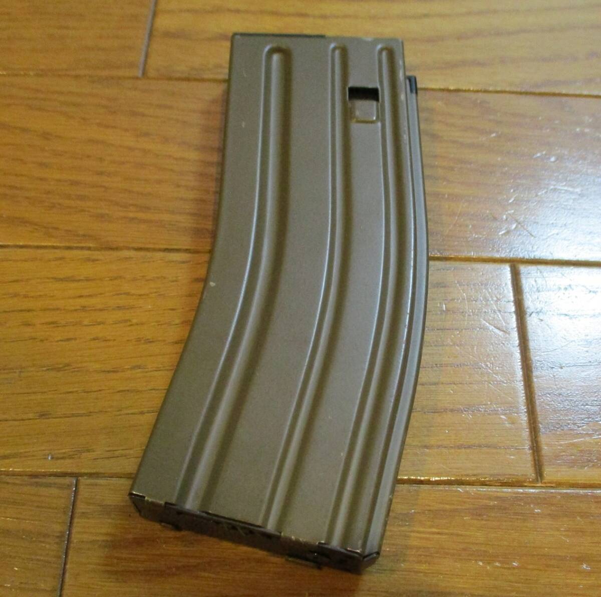 定形外可★ファースト 東京マルイ 次世代電動ガン M4用 430連 FDE スペアマガジン ケミカルパワーマガジンの画像2