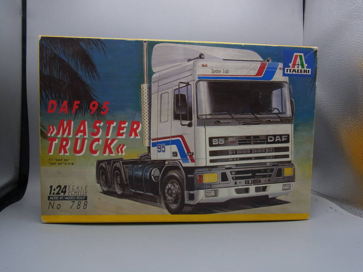 Y37-⑧　1/24　ITALERI DAF 95 Master Truck_画像1