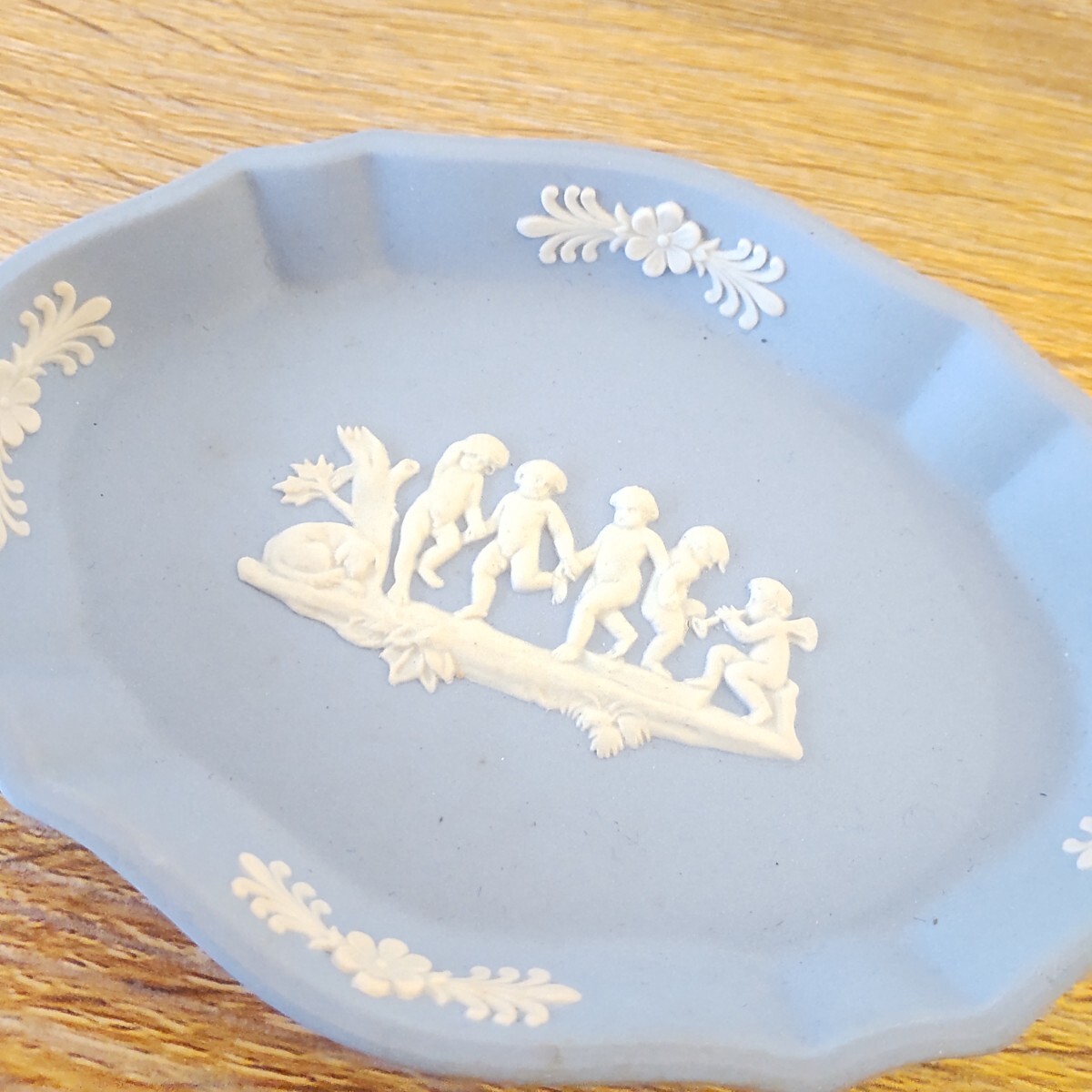 ■n264【ウエッジウッド】 Wedgwood 小皿 飾り皿 ミニプレート　中古品　ヴィンテージ　送料¥230_画像3
