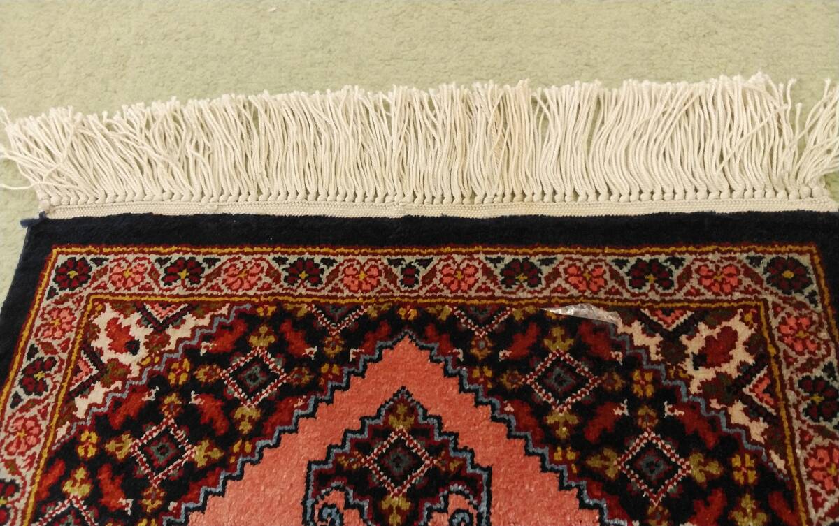 ペルシャ絨毯 クム シルク 32cm×44cm トルコ絨毯好きな方も 手織りの画像3