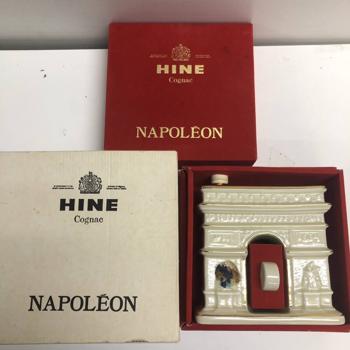 ハイン ナポレオン HINE NAPOLEON 凱旋門 陶器 アイボリー _画像1