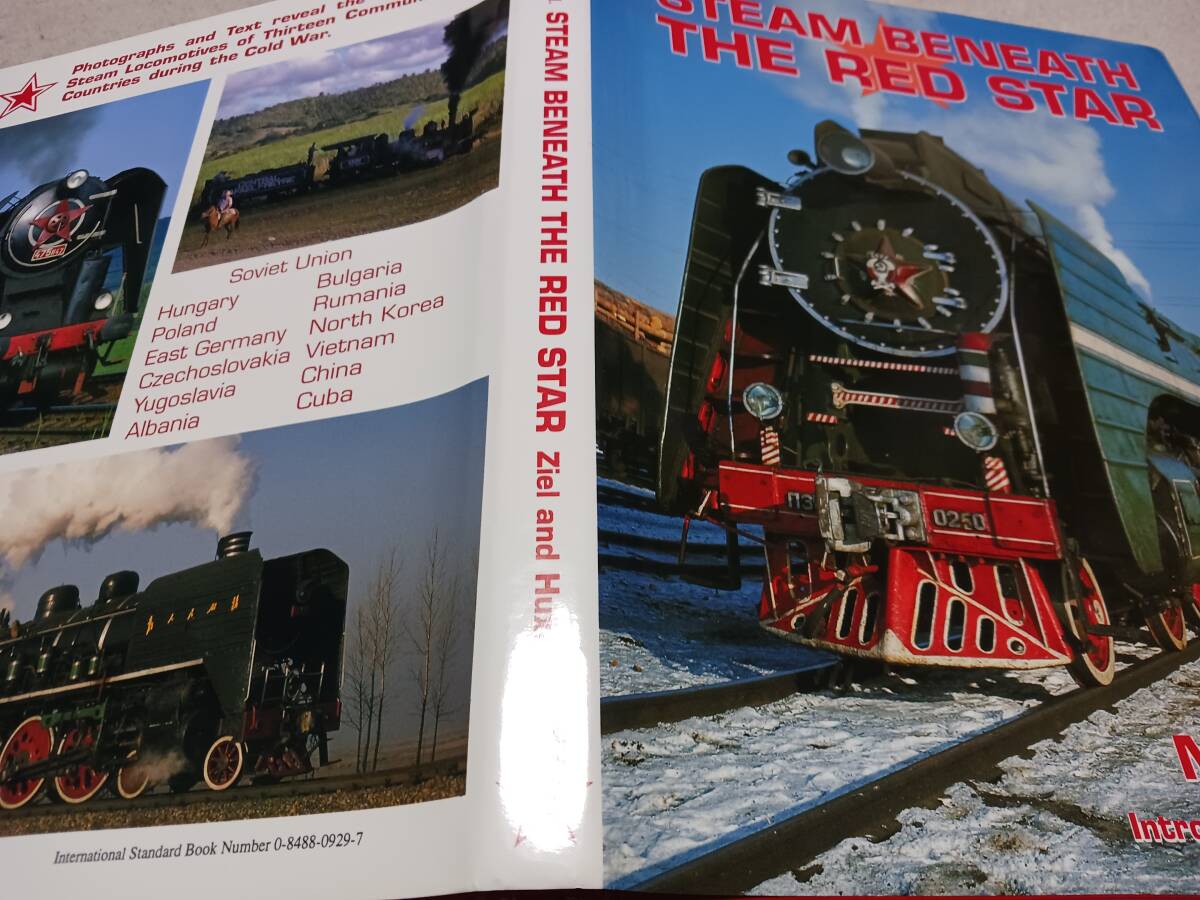 ★ハードカバー鉄道洋書256ページ！　　蒸気機関車カラー写真集。_画像1