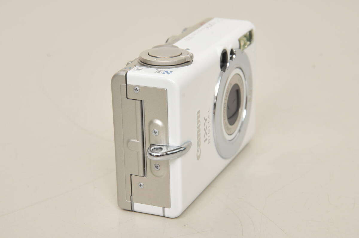 デジタルカメラ【Canon】キャノン IXY DIGITAL500 純正オプションアルミケース付き／ジャンク品の画像4