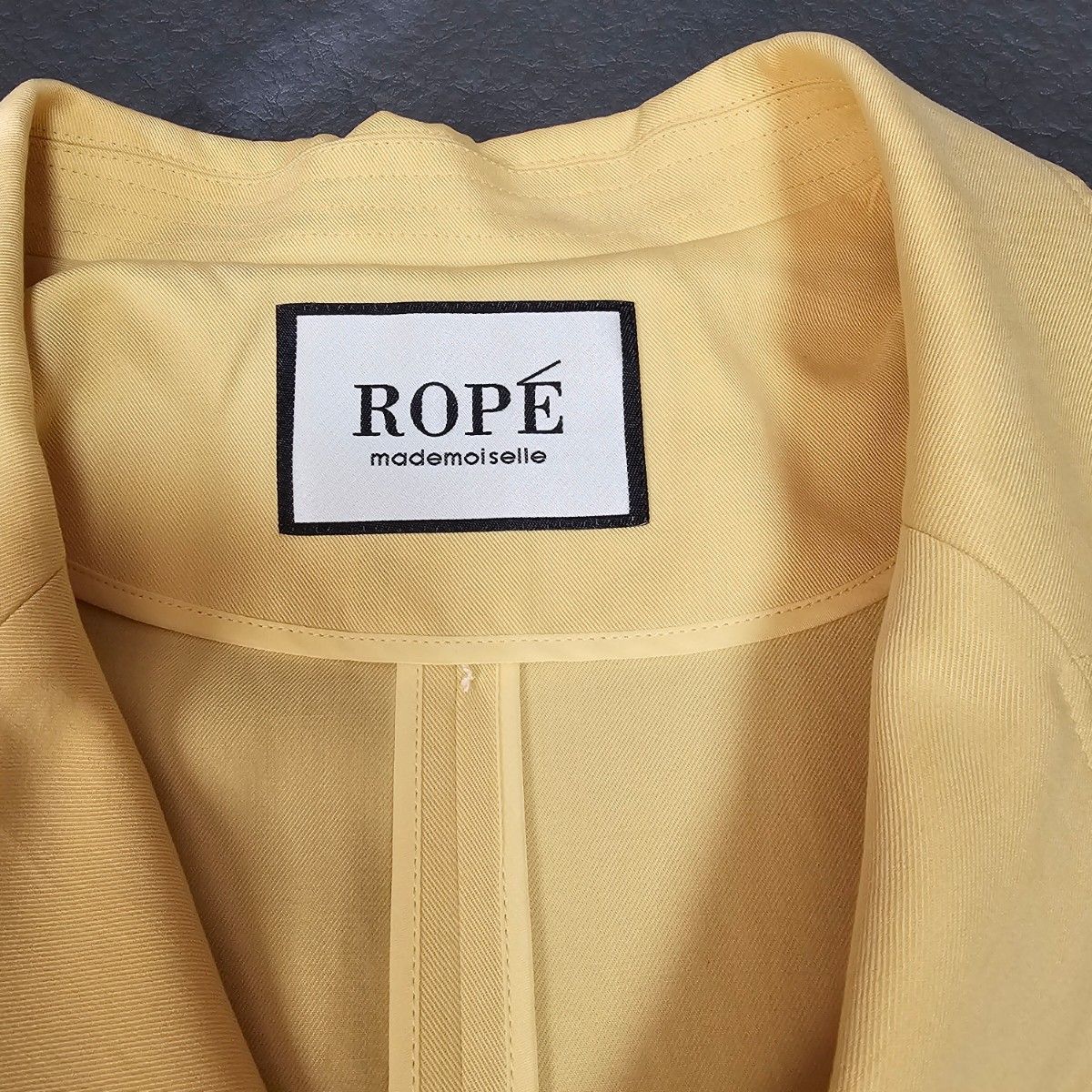 ROPE　イエロー　スプリングコート　トレンチコート