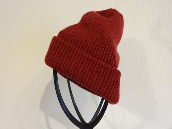 S ICHIYON PLUS S 14＋　男女兼用　赤色帽子　ニット帽　サイズ５６cm〜５８cm　ヒデトレーディング　キャップ　帽子_画像3