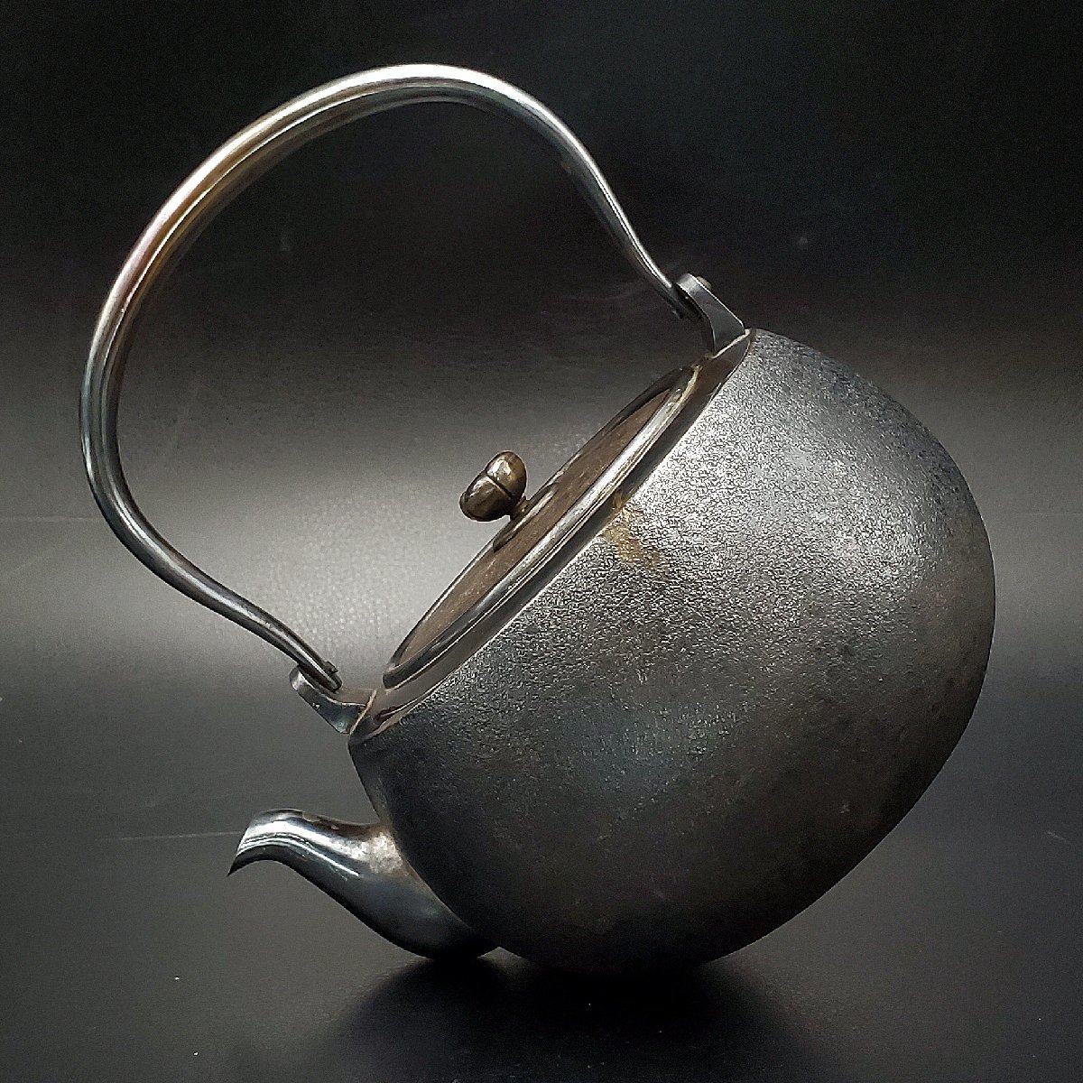 宝蔵】純銀製 銀瓶 湯沸 471.9g 煎茶道具 茶器 やかん 水注 花 宝蔵】純銀製 銀瓶 湯沸 471.9g 煎茶道具 茶器 やかん 水注 花