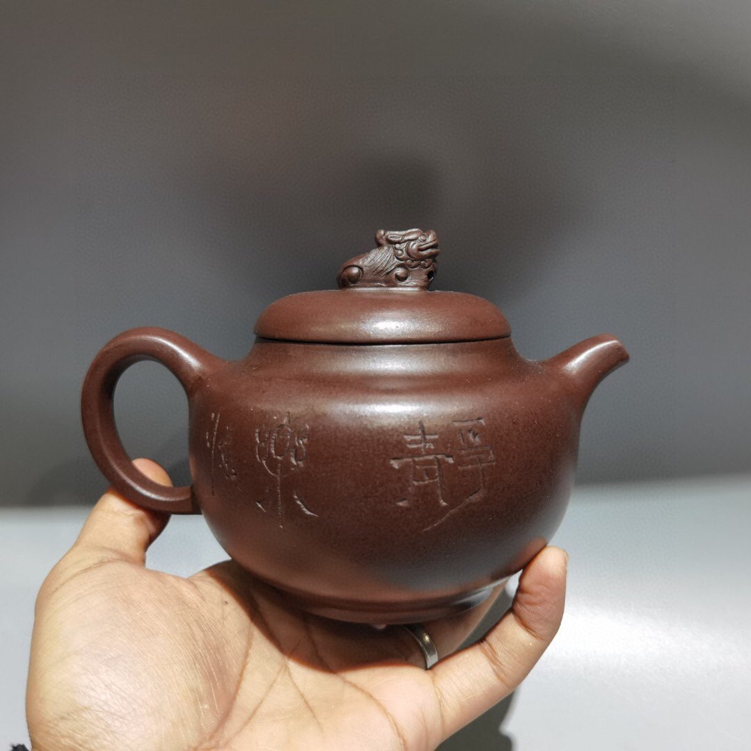 ◆古寳堂◆近現代 紫砂壺 芭蕉金蝉壺 顧景舟 紫泥 茶具 茶道品 極細工 古置物 古擺件 中国古美術 時代物 古董品_画像5