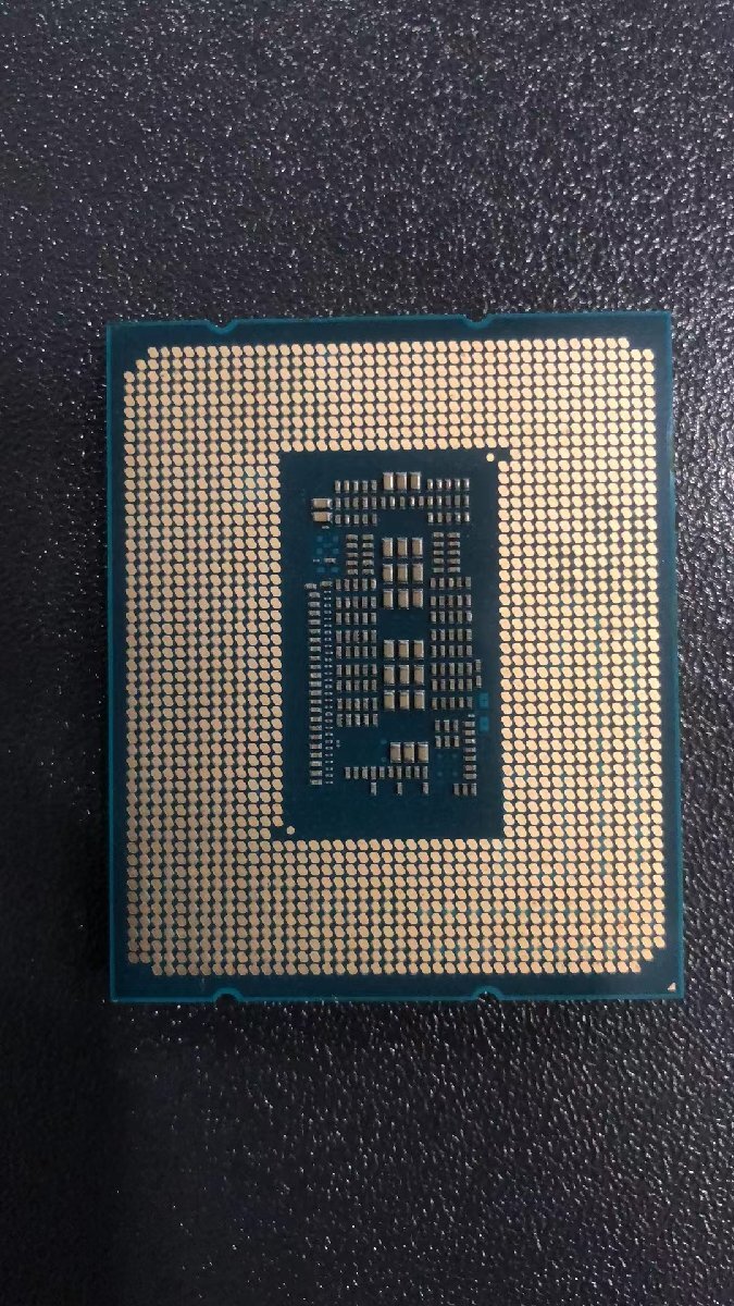 CPU インテル Intel Core I7-12700KF プロセッサー 中古 動作未確認 ジャンク品 - A107_画像2
