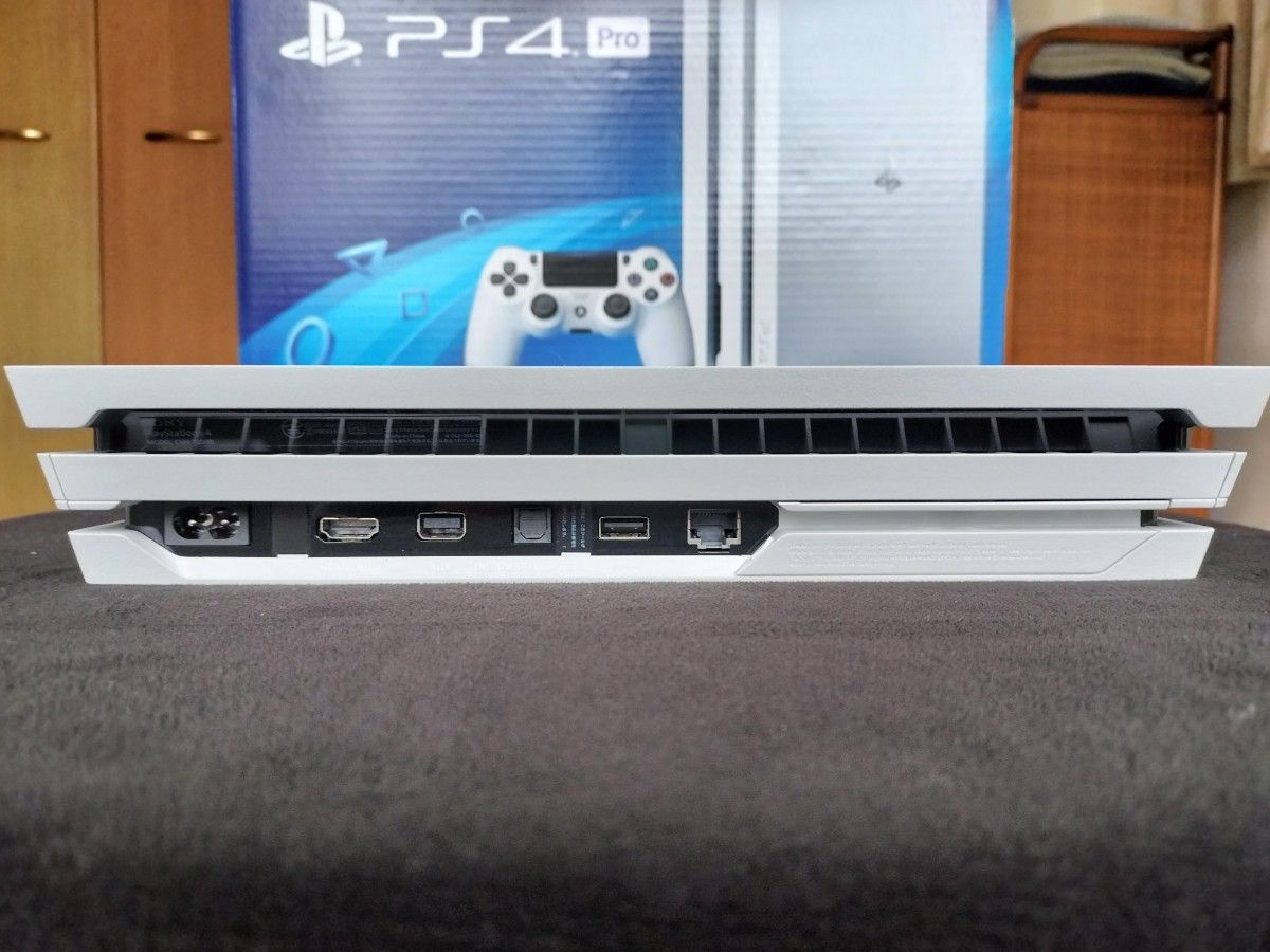 ★美品★PS4Pro CUH-7200BB02 付属品完備