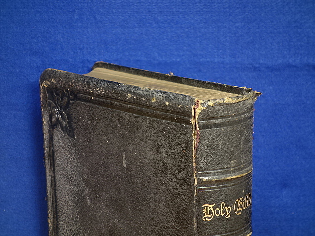 THE HOLY BIBLE OLD AND NEW TESTAMENTS новый старый перевод . документ 