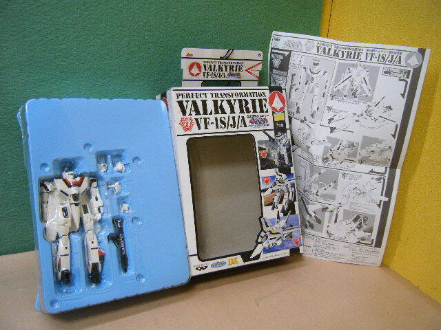 3と４◆完全変形バルキリー パート2 超時空要塞マクロス VF-1S/J/A VALKYRIE MACROSS バンプレスト　_画像2