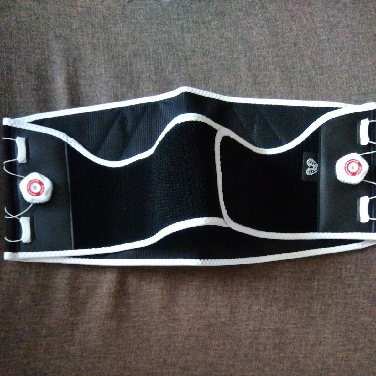  new goods unused . shop beautiful integer body pelvis reset belt M~L size black with translation 