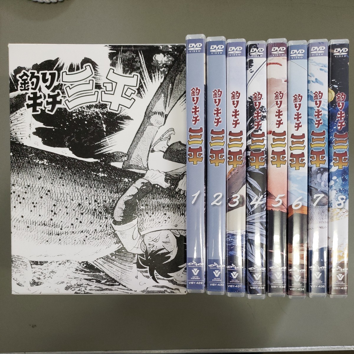 中古DVD 釣りキチ三平 アニメ ＤＶＤ－ＢＯＸ 上巻・下巻 全16巻セット 3000セット限定の画像3