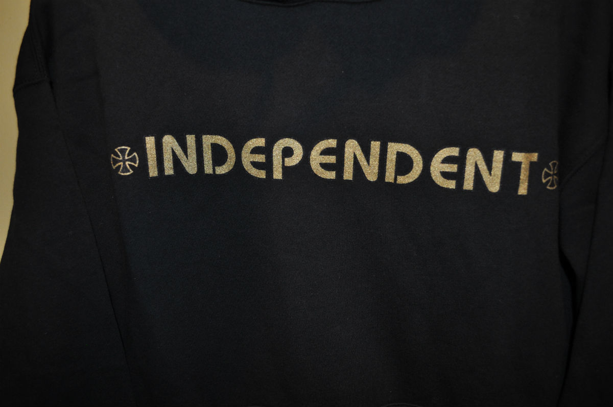 新品 INDEPENDENT インディペンデント フード スウェットシャツ SIZE M _画像4