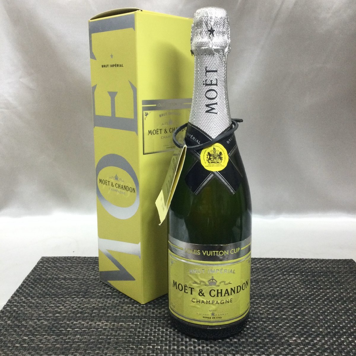 Yahoo!オークション - 【限定品/インボイス登録店/TO】MOET Yahoo!オークション - 【限定品/インボイス登録店/TO】MOET