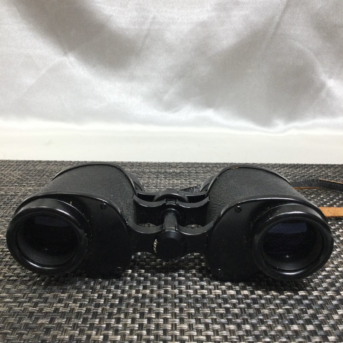 [ junk / in voice registration shop /TSH]Nikon Nikon NIPPON KOGAKU TOKYO Japan optics binoculars 8×30 8.5° retro MZ0327