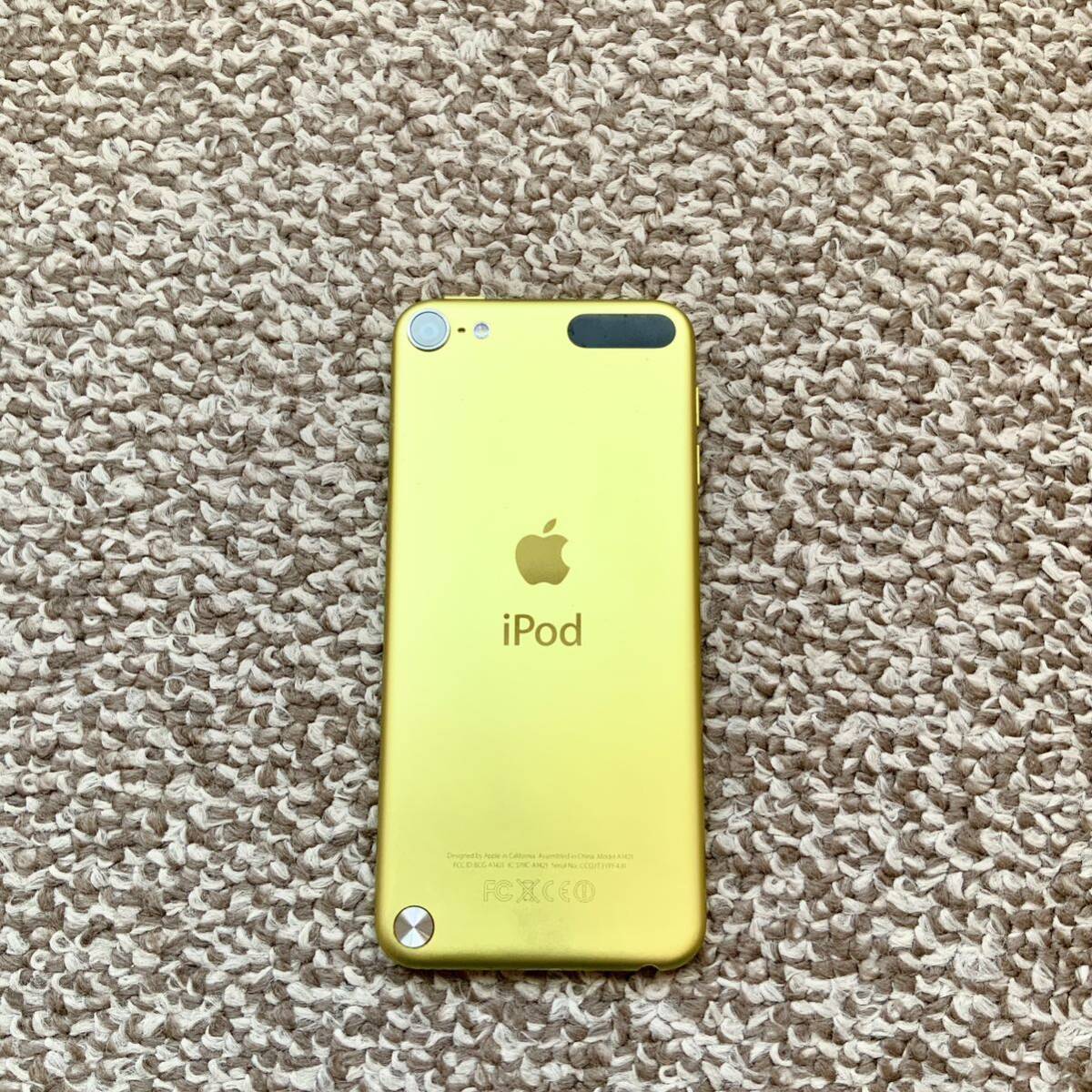 【送料無料】iPod touch 第5世代 32GB Apple アップル A1421 アイポッドタッチ 本体　_画像3