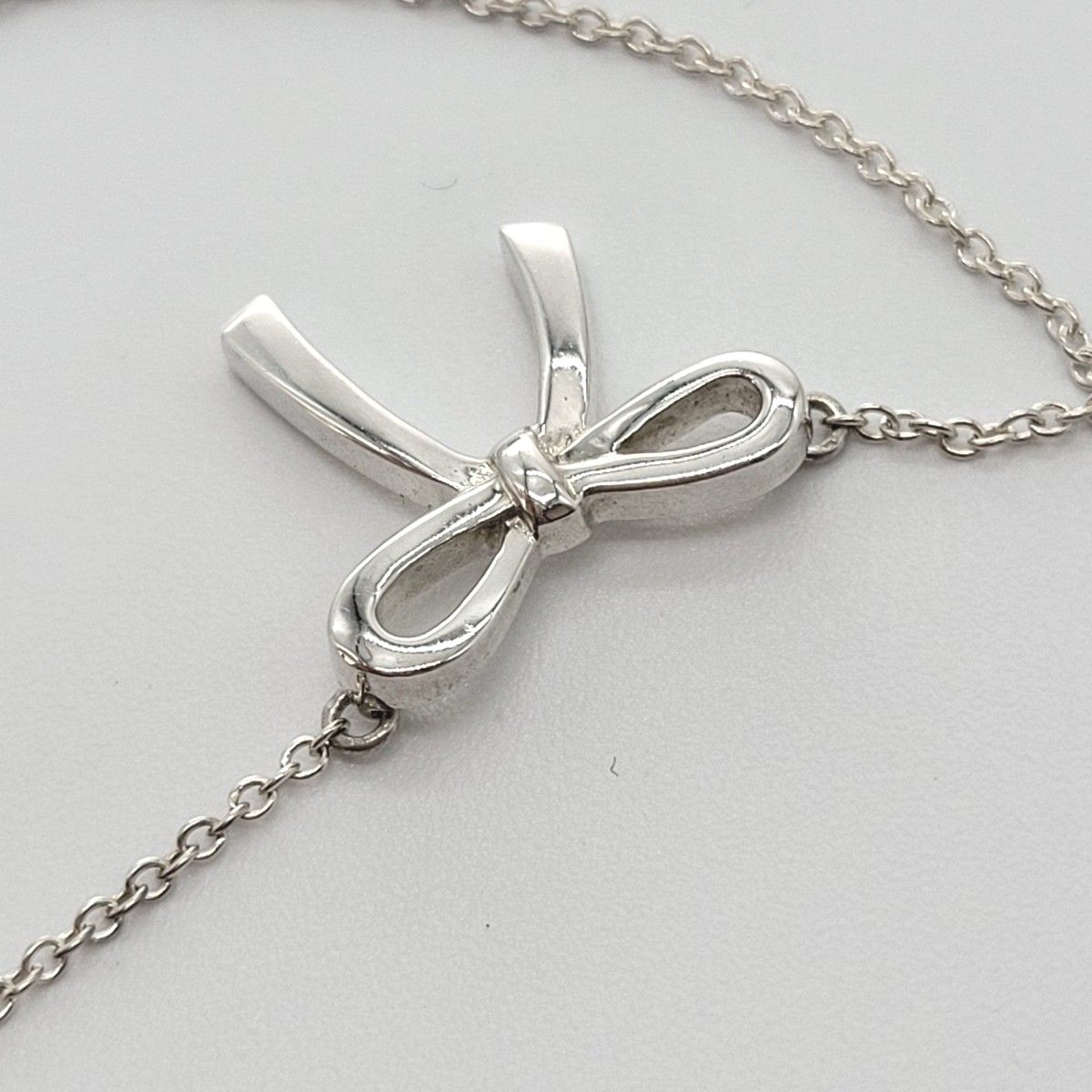 本日セール 美品 Tiffany ティファニー ボウ リボン ネックレス 本日セール 美品 Tiffany ティファニー ボウ リボン ネックレス