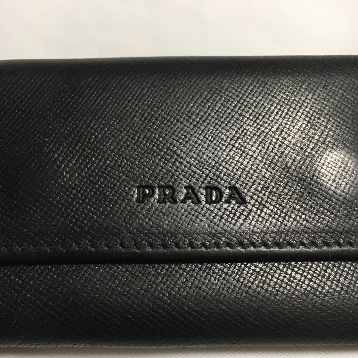 送料一律370円 手入れ済み イタリア製 PRADA プラダ 6連 キーケース サフィアーノ レザー ブラックの画像2