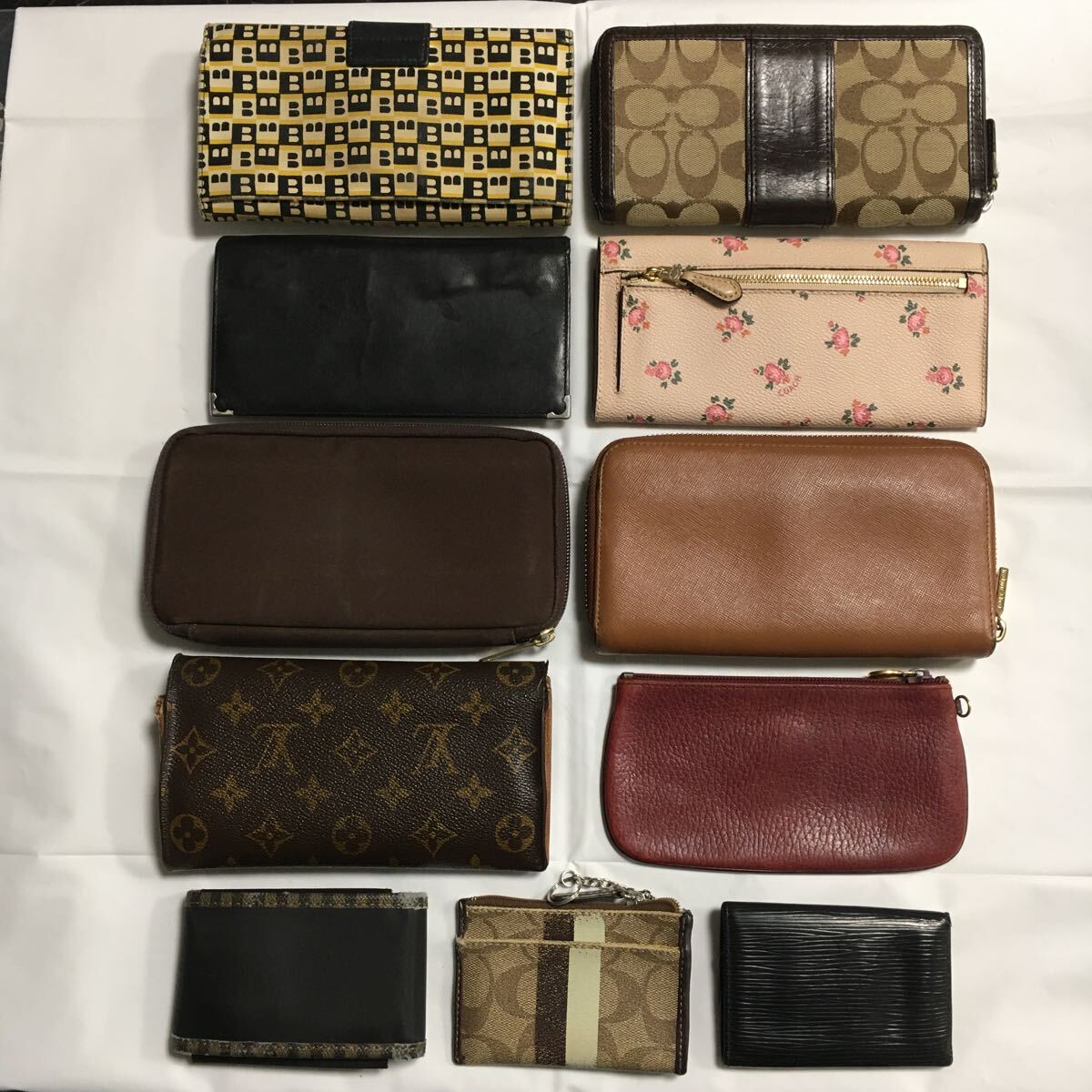 おまとめ 豪華 11点 手入れ済み LOUIS VUITTON FENDI Cartier TORY BURCH BALLY COACH PORTER 財布 カードケース ポーチ キーケース_画像6