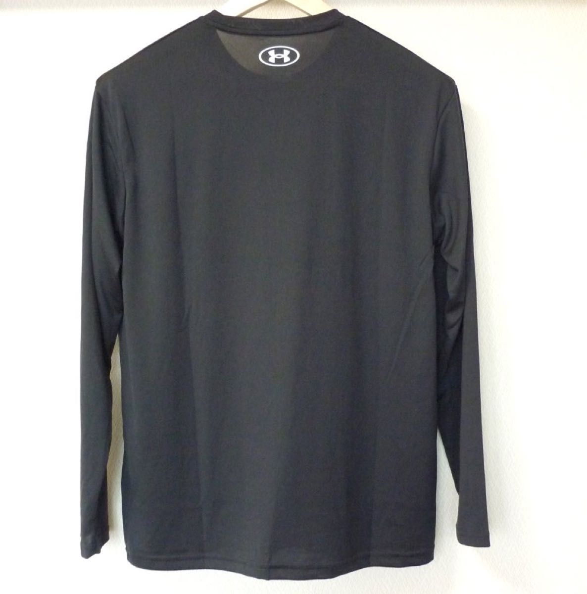 新品未使用(L)アンダーアーマー UNDERARMOUR 黒/ブラック ビッグロゴロンT 長袖Tシャツ