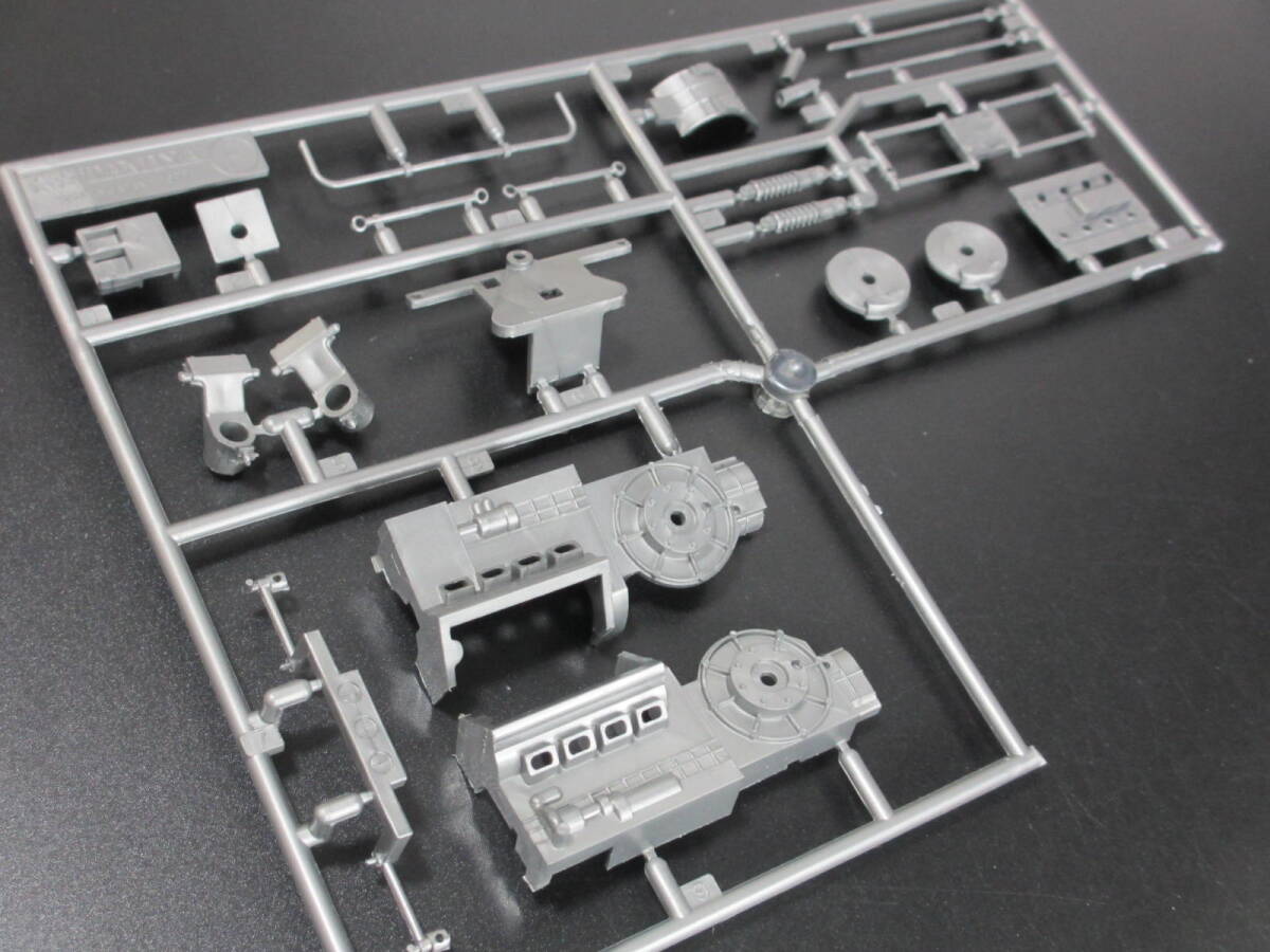 ジャンク ★ TAMIYA / タミヤ 1/20 Tyrrell P34 SIX WHEELER F 部品（ モーターライズ ）★ タイレル P34 No.20001の画像1