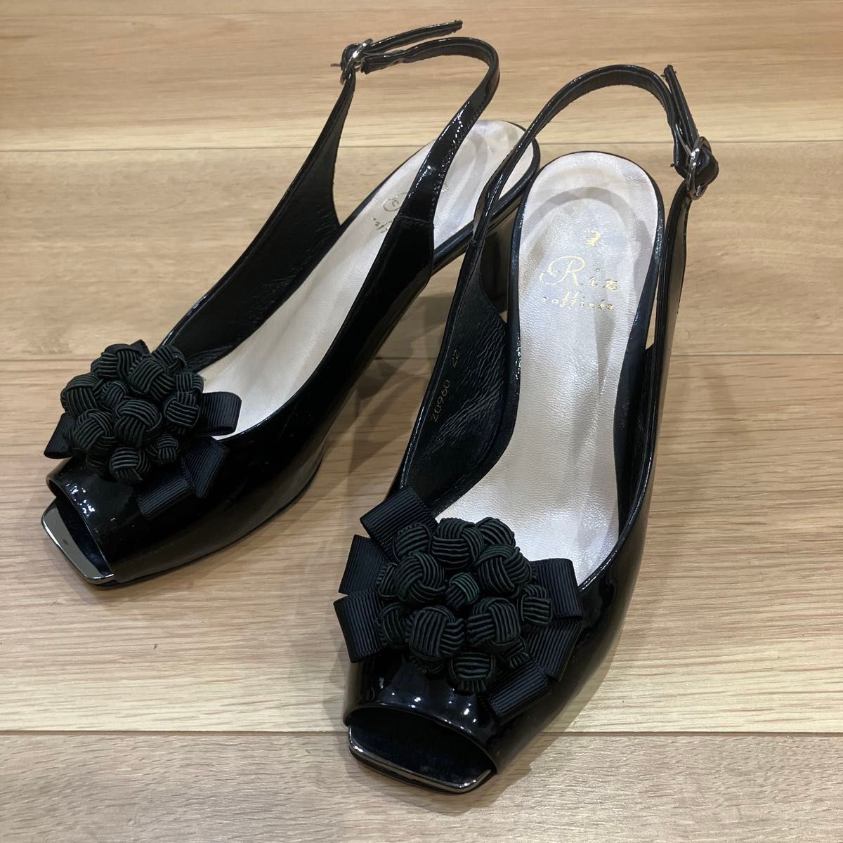リズラフィーネ レディース パンプス - 黒(22EE) 飾りつき リズラフィーネ レディース パンプス - 黒(22EE) 飾りつき