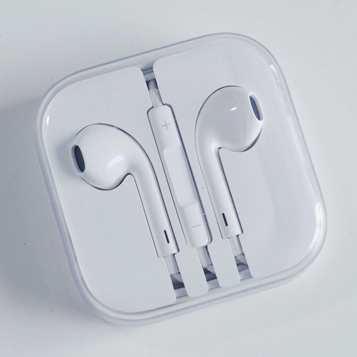 〈即決〉Apple アップル EarPods with 3.5 mm Headphone Plug イヤホン ［ゆうパケット発送対応］_画像1