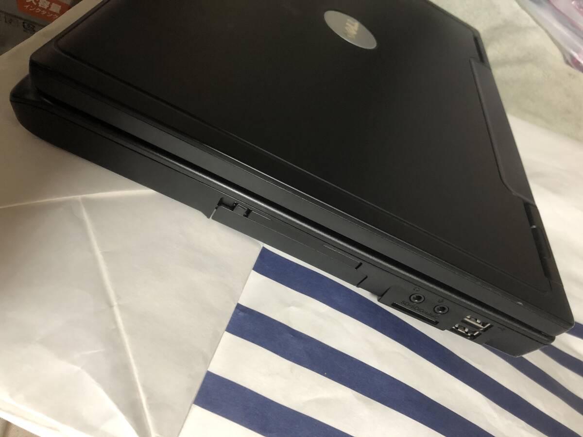 DELL Vostro 1000 PP23LB 中古動作品_画像3