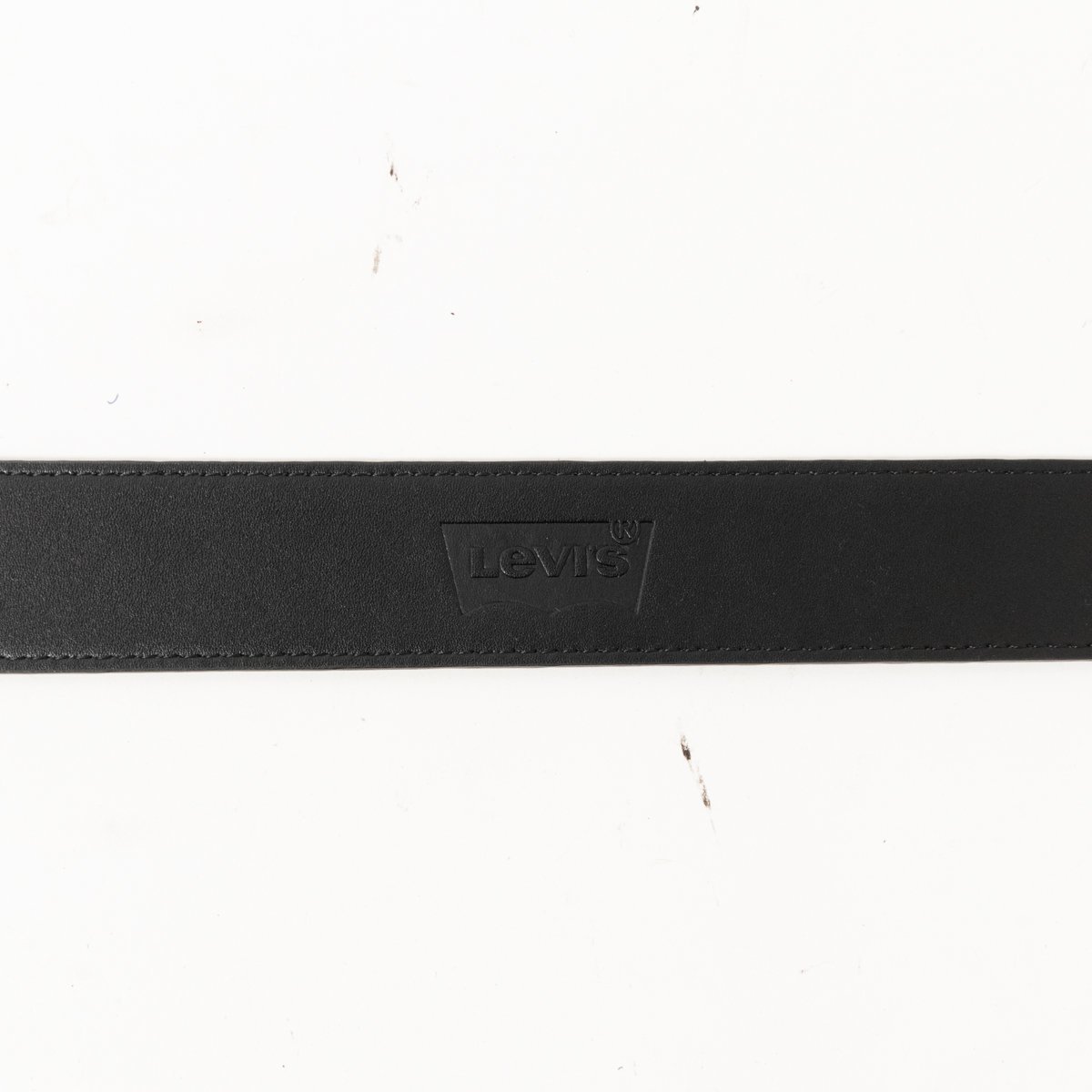 Levi's リーバイス ベルト 5穴 レザー調 ブラック 黒系 シルバー金具 ロゴ刻印 カジュアル アメカジ シンプル メンズ 紳士 男性 服飾小物_画像8