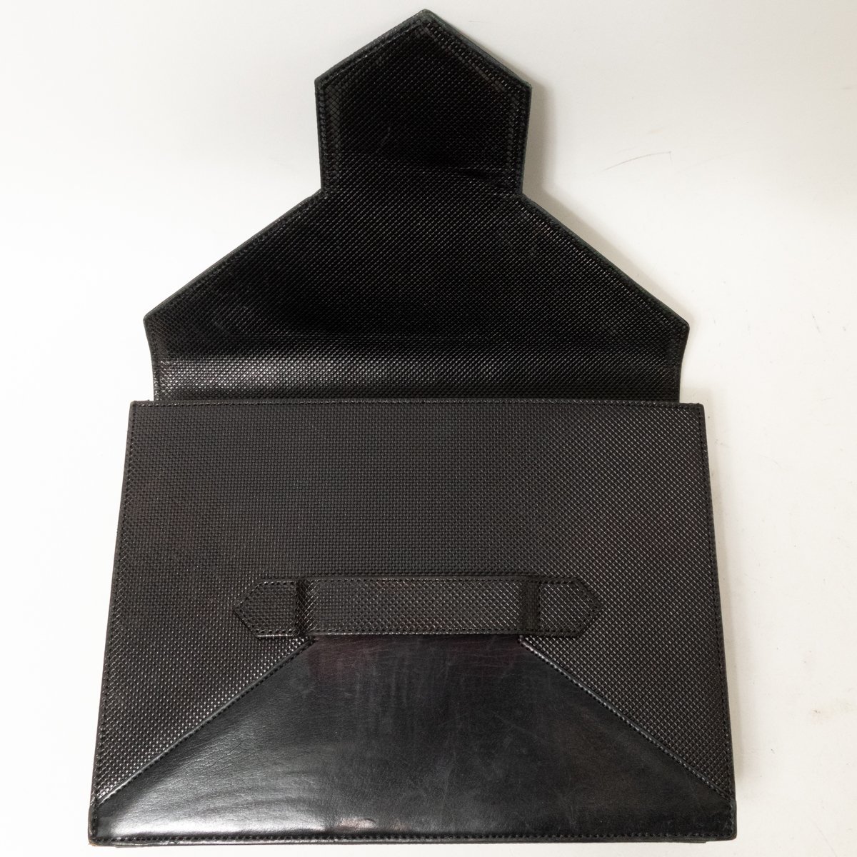 【1円スタート】Yves Saint Laurent イブサンローラン レザークラッチバッグ 鞄 サブバッグ ファッション小物 服飾小物 ブラック 黒_画像7