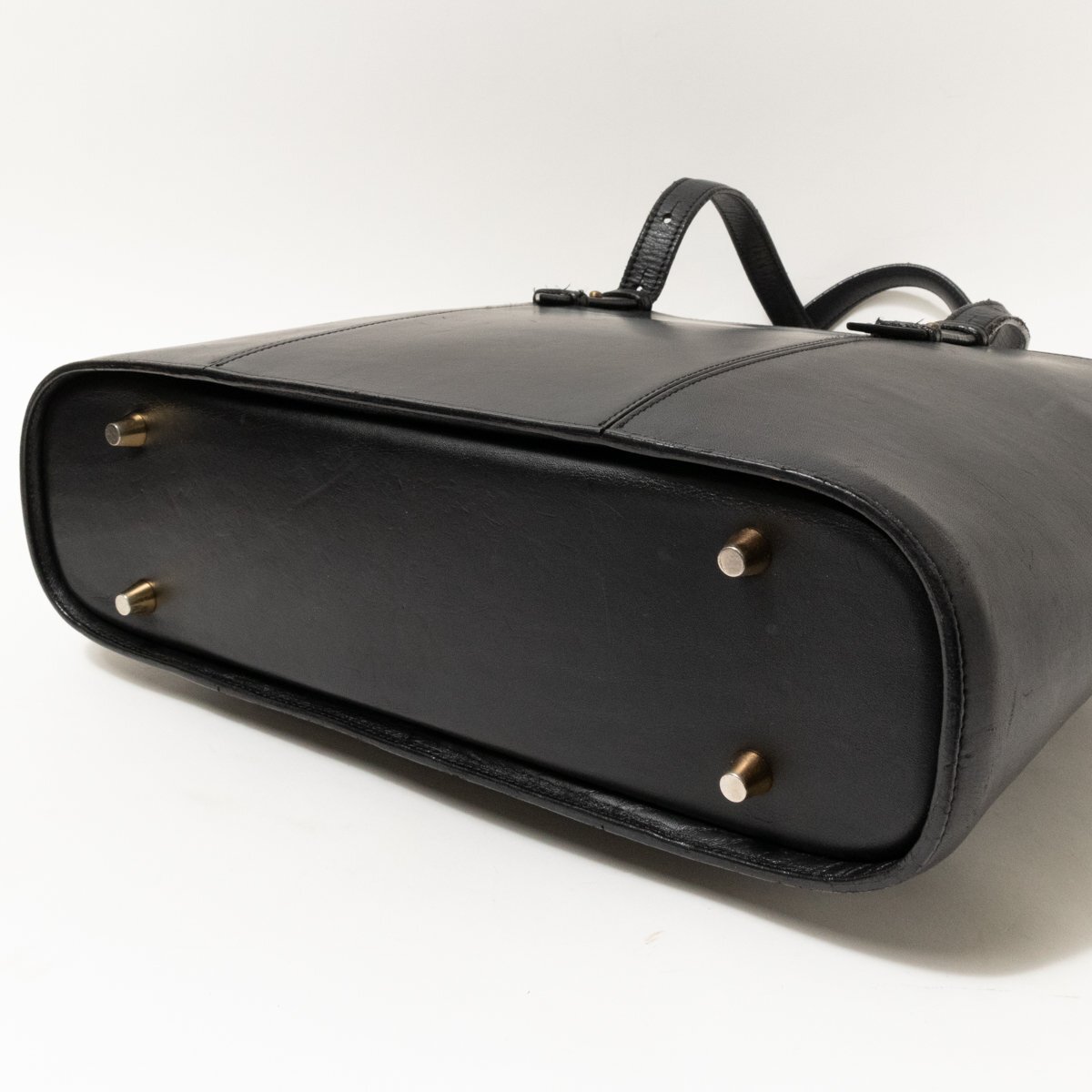 [1 иен старт ]SOMESso женский кожаная сумка большая сумка плечо .. портфель черный чёрный одноцветный кожа застежка-молния открытие и закрытие A4 место хранения возможность 