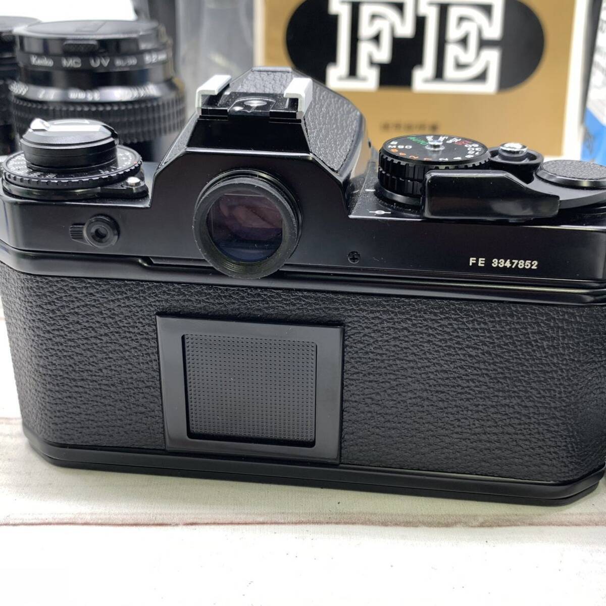 ★ML10368-2★ Nikon FE ボディ ブラック シャッター / レンズ4本 ストロボ 他/ ニコン 一眼レフカメラ フィルムカメラ の画像3