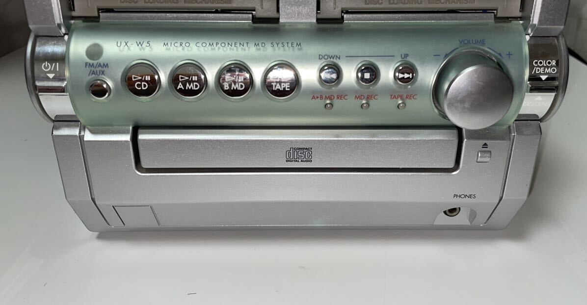 通電確認済 Victor CA-UXW5-S 2004年製 ビクター 本体 スピーカー MD CD システムコンポ オーディオ機器 リモコン シルバー 音響機器 音楽_画像3