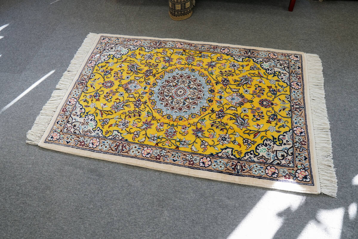 118×78cm【ペルシャ手織り絨毯】|Yahoo!フリマ(旧PayPayフリマ) 118×78cm【ペルシャ手織り絨毯】|Yahoo!フリマ(旧PayPayフリマ)