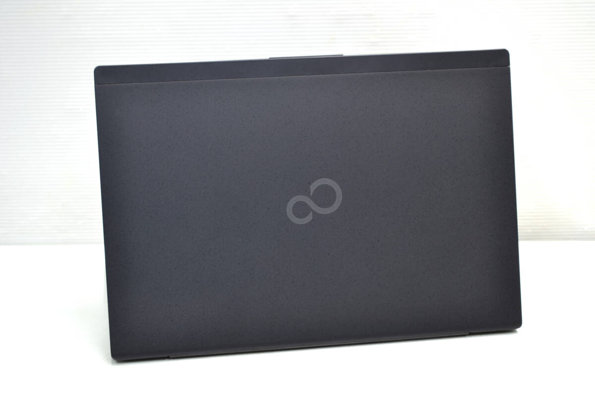 第10世代 i7搭載 Fujitsu lifebook U9310/D Core i7-10610u メモリー16G 13.3フルHD液晶 Wifi ジャンクの画像3