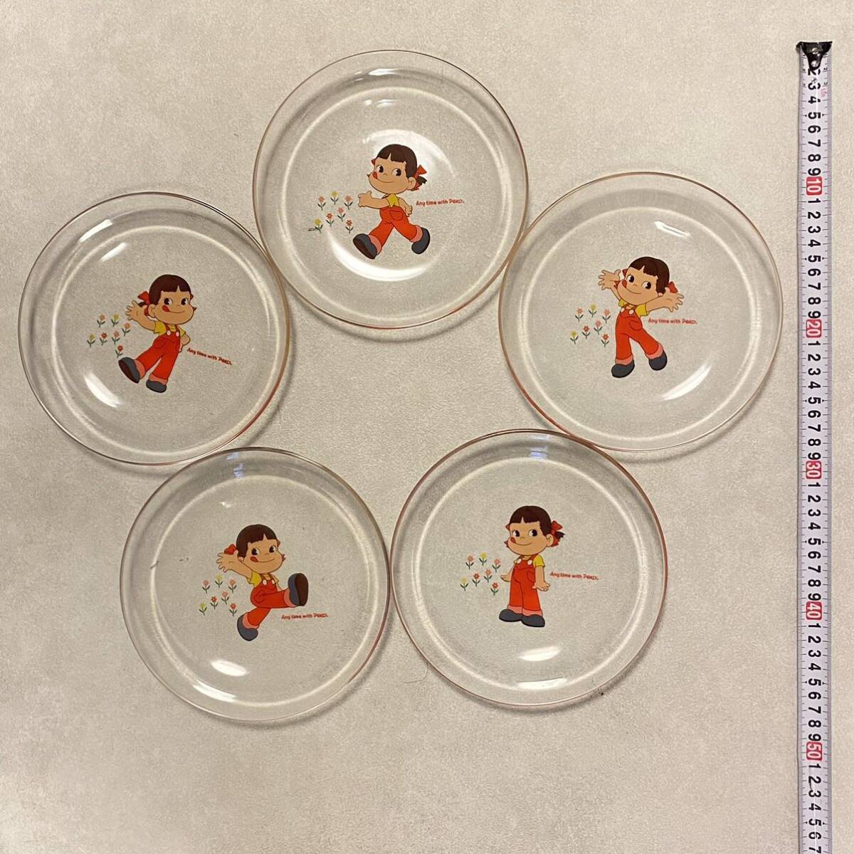 【FZ240615】 ペコちゃん 皿 コップ セット ぺこちゃん ガラス 5枚 昭和レトロの画像3