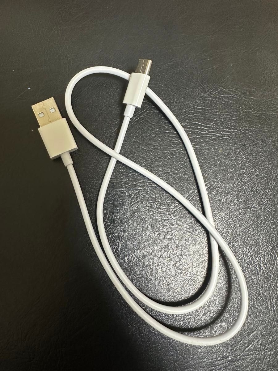 USBケーブル 充電ケーブル 白 タイプＣ 新品未使用品 短め
