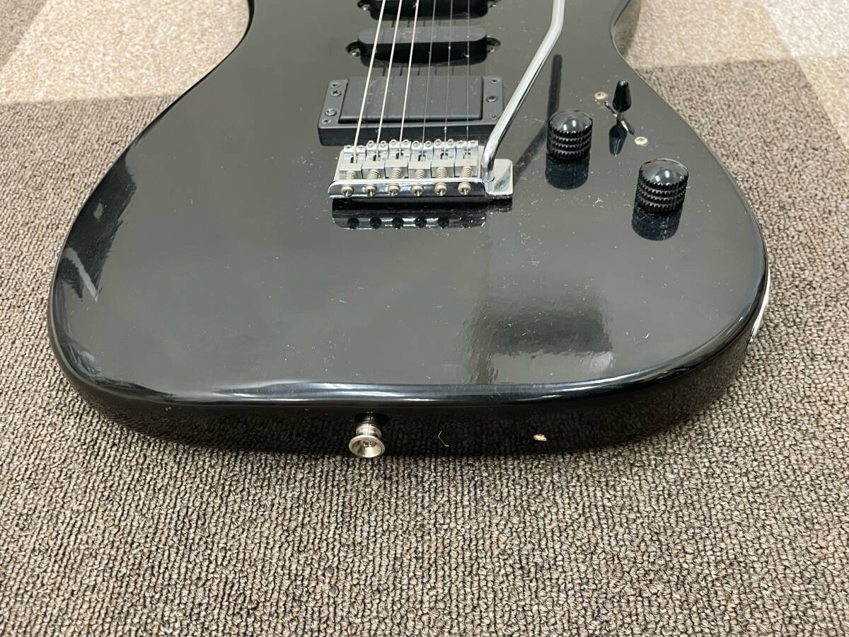 S4341 Mad Axe マッド アックス エレキギター 専用レザーケース付き ブラックカラー 黒色 楽器 弦楽器 6弦 ギター本体の画像4