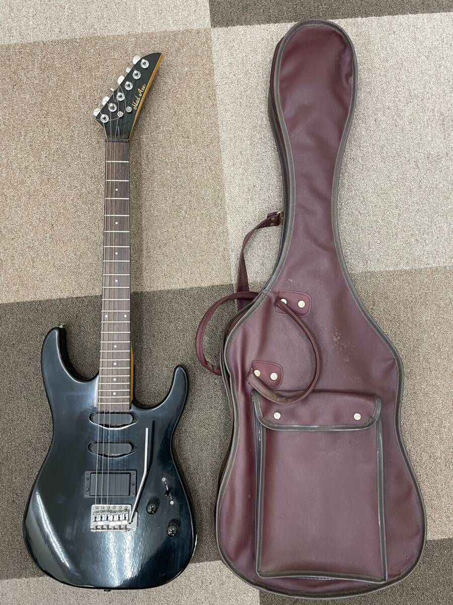 S4341 Mad Axe マッド アックス エレキギター 専用レザーケース付き ブラックカラー 黒色 楽器 弦楽器 6弦 ギター本体の画像1