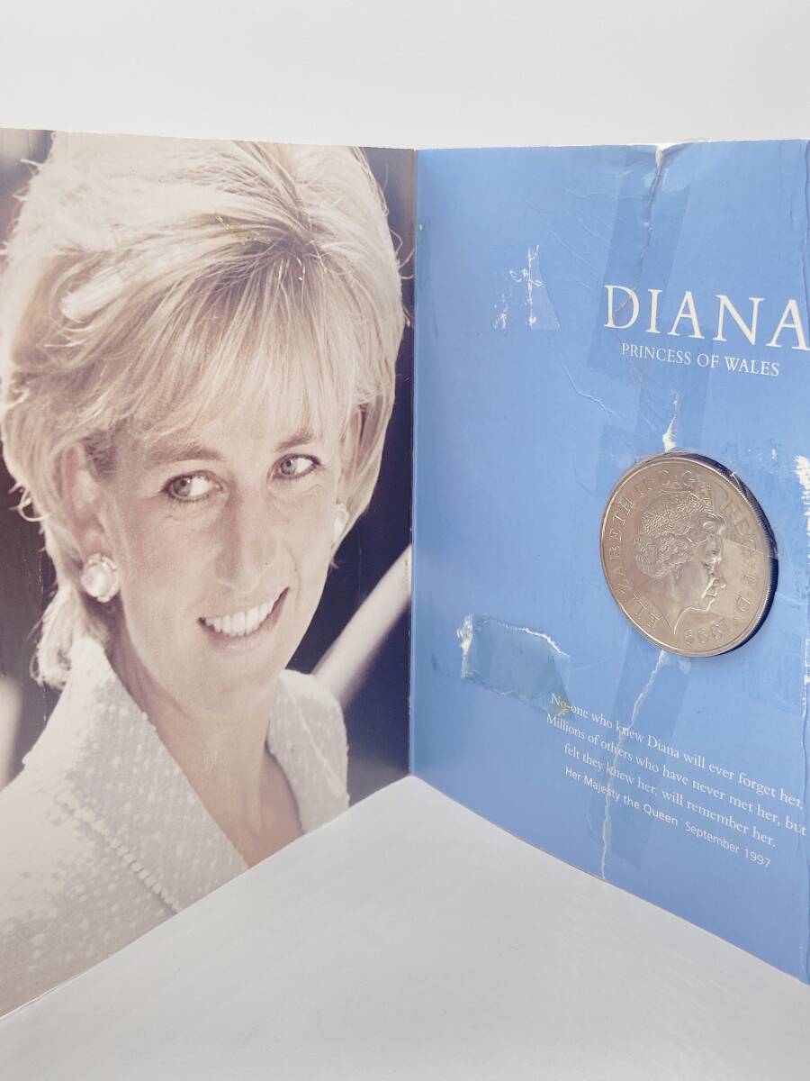 N35398 DIANA MEMORIAL COIN PRINCESS OF WALES FIVE POUNDS 1961-1997 ダイアナ メモリアルコイン アンティーク 外国コイン ダイアナ妃の画像1