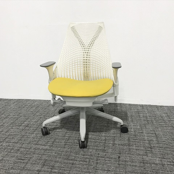 HermanMiller セイルチェア Sayl Chair ミドルバック オフィスチェア 肘付き ハーマンミラー イエロー 中古 IO-864950Cの画像1