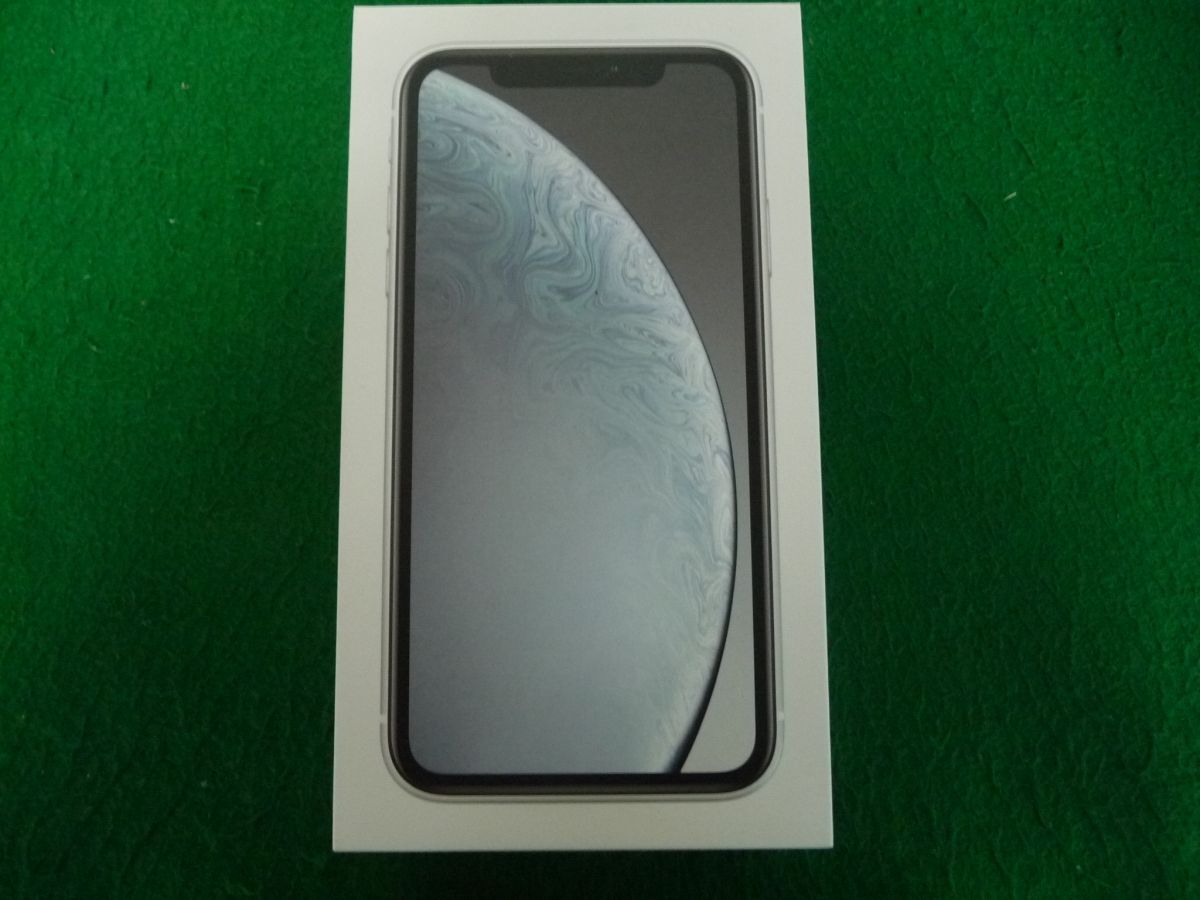Apple／au／MT032J/A iPhone XR 64GB ホワイト　バッテリー残量 90%　ネットワーク利用制限○