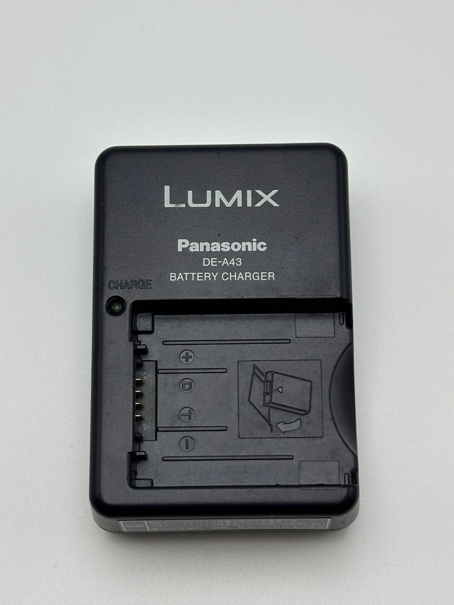 Panasonic パナソニック LUMIX バッテリーチャージャー DE-A43