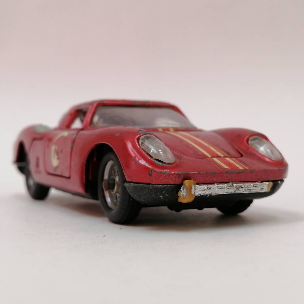 ○24031514　ミニカー　ポリトイズ　フェラーリ　FERRARI 250 LE MANS PININFARINA No.525　赤　レーシングカー　POLITOYS　イタリア製_画像1