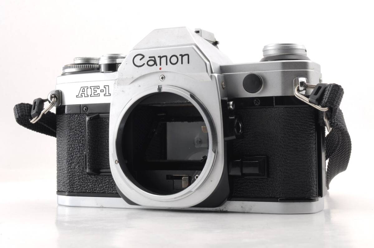 シャッター鳴き無し 動作品 キャノン Canon AE-1 ボディ シルバー MF 一眼レフ フィルムカメラ 管K6178_画像1